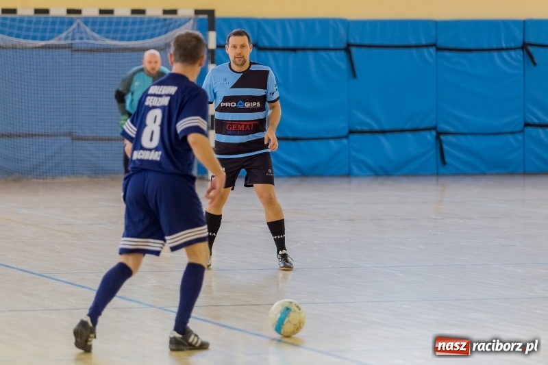 Zdjęcie w galerii na portalu naszraciborz.pl: Sędziowie z Raciborza najlepsi w II Memoriale Oldboyów im. Jana Staniendy  wiadomości z regionu