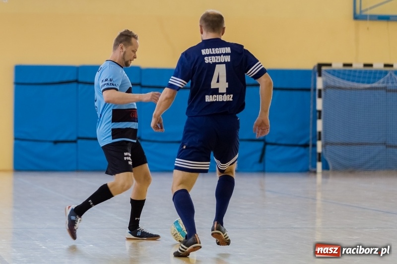 Zdjęcie w galerii na portalu naszraciborz.pl: Sędziowie z Raciborza najlepsi w II Memoriale Oldboyów im. Jana Staniendy  wiadomości z regionu