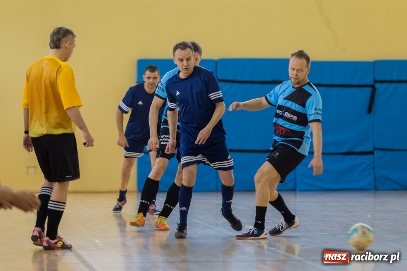 Zdjęcie w galerii na portalu naszraciborz.pl: Sędziowie z Raciborza najlepsi w II Memoriale Oldboyów im. Jana Staniendy  wiadomości z regionu