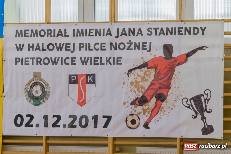 Zdjęcie w galerii na portalu naszraciborz.pl: Sędziowie z Raciborza najlepsi w II Memoriale Oldboyów im. Jana Staniendy  wiadomości z regionu
