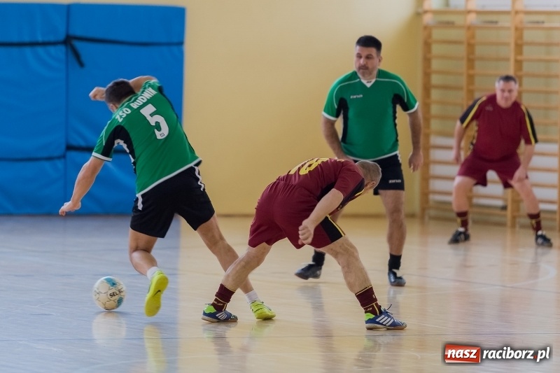 Zdjęcie w galerii na portalu naszraciborz.pl: Sędziowie z Raciborza najlepsi w II Memoriale Oldboyów im. Jana Staniendy  wiadomości z regionu