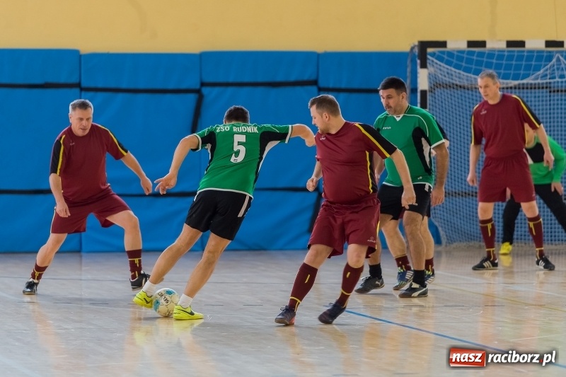 Zdjęcie w galerii na portalu naszraciborz.pl: Sędziowie z Raciborza najlepsi w II Memoriale Oldboyów im. Jana Staniendy  wiadomości z regionu