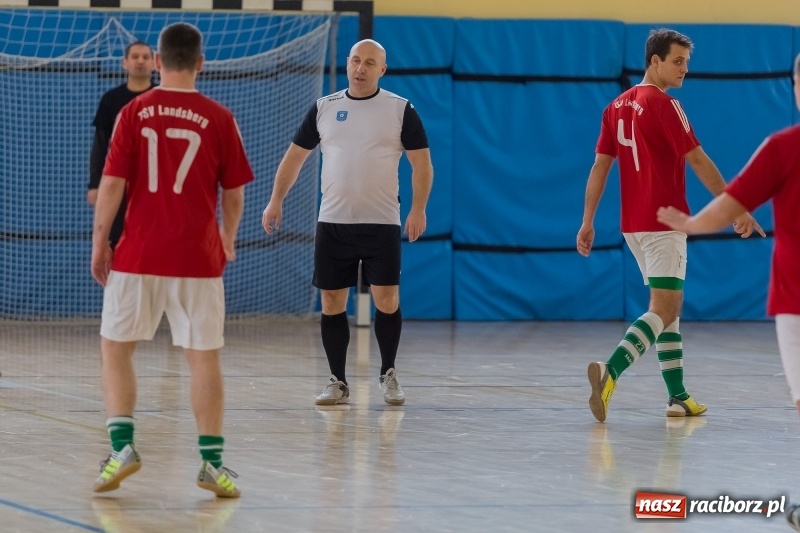 Zdjęcie w galerii na portalu naszraciborz.pl: Sędziowie z Raciborza najlepsi w II Memoriale Oldboyów im. Jana Staniendy  wiadomości z regionu
