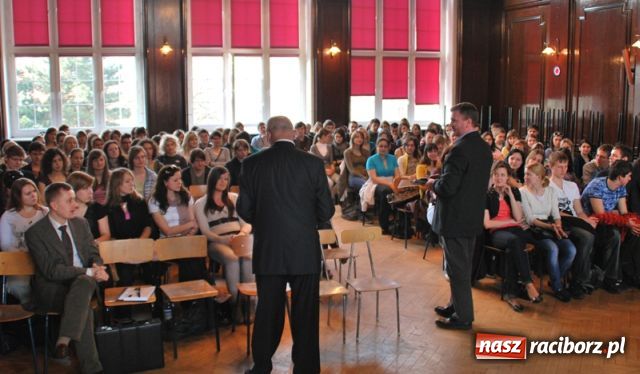 Zdjęcie w galerii na portalu naszraciborz.pl: Wykład o traktowaniu zwłok wiadomości z regionu