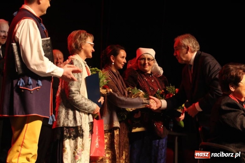 Zdjęcie w galerii na portalu naszraciborz.pl: Ta dziołcha poradzi godać po śląsku  wiadomości z regionu