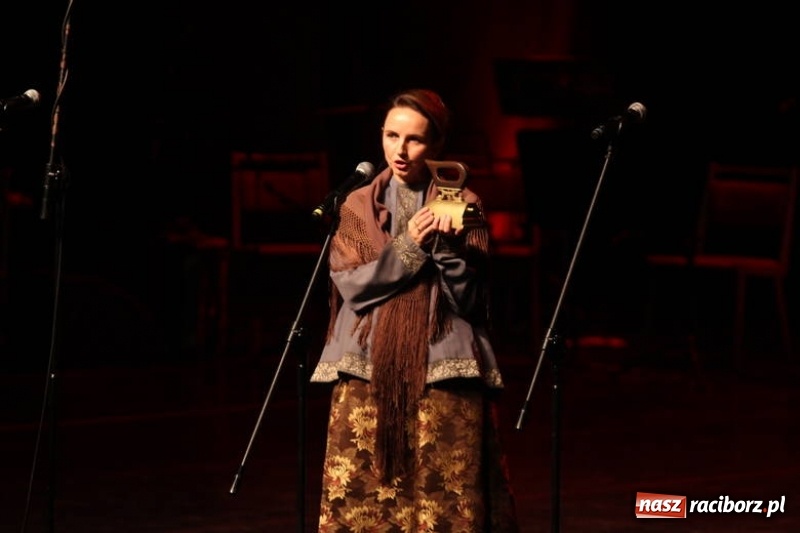 Zdjęcie w galerii na portalu naszraciborz.pl: Ta dziołcha poradzi godać po śląsku  wiadomości z regionu