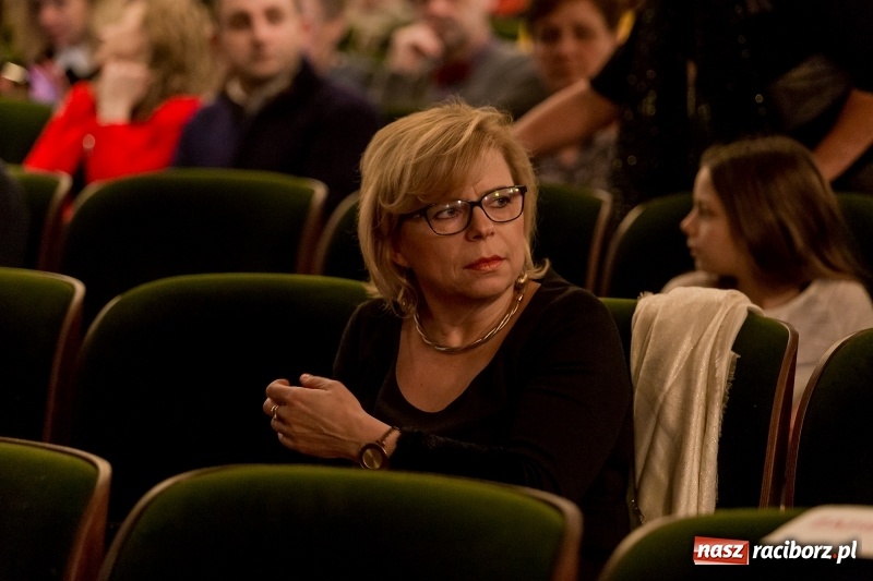 Zdjęcie w galerii na portalu naszraciborz.pl: Anna Wyszkoni gwiazdą koncertu na zakończenie obchodów 800-lecia Raciborza  wiadomości z regionu