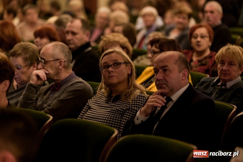 Zdjęcie w galerii na portalu naszraciborz.pl: Anna Wyszkoni gwiazdą koncertu na zakończenie obchodów 800-lecia Raciborza  wiadomości z regionu