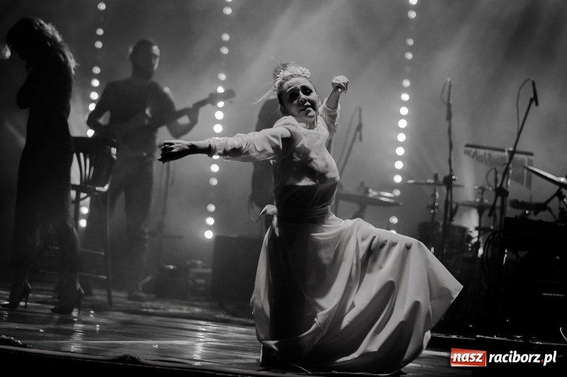 Zdjęcie w galerii na portalu naszraciborz.pl: Anna Wyszkoni gwiazdą koncertu na zakończenie obchodów 800-lecia Raciborza  wiadomości z regionu