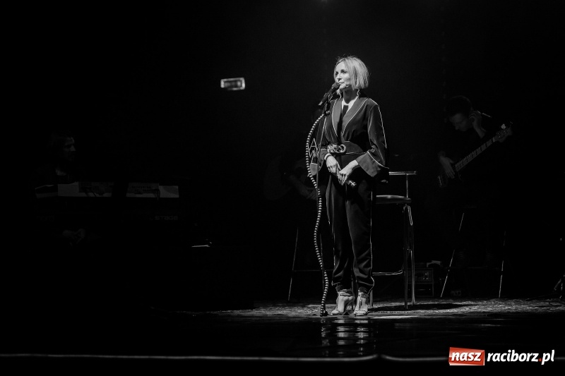 Zdjęcie w galerii na portalu naszraciborz.pl: Anna Wyszkoni gwiazdą koncertu na zakończenie obchodów 800-lecia Raciborza  wiadomości z regionu