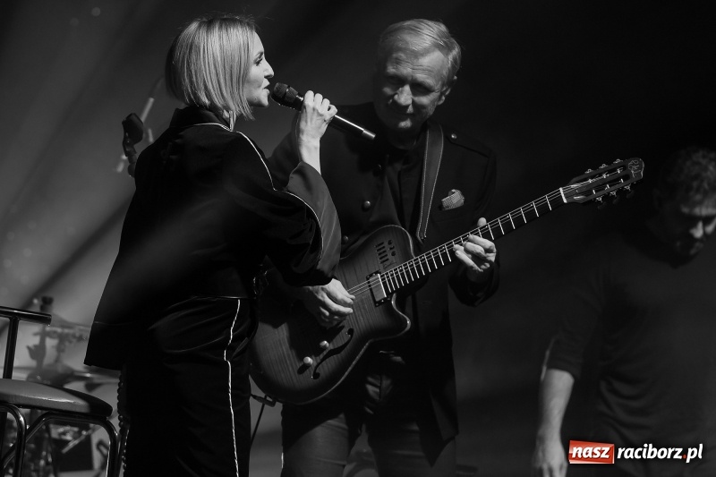 Zdjęcie w galerii na portalu naszraciborz.pl: Anna Wyszkoni gwiazdą koncertu na zakończenie obchodów 800-lecia Raciborza  wiadomości z regionu