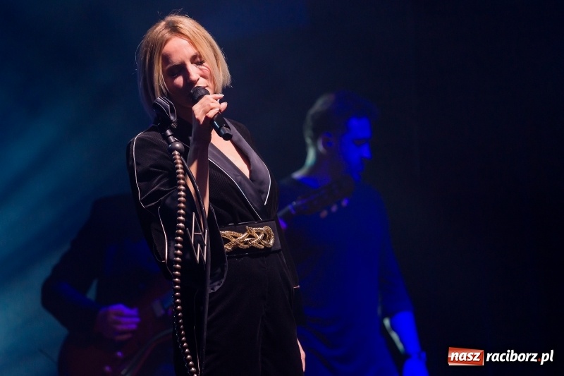 Zdjęcie w galerii na portalu naszraciborz.pl: Anna Wyszkoni gwiazdą koncertu na zakończenie obchodów 800-lecia Raciborza  wiadomości z regionu