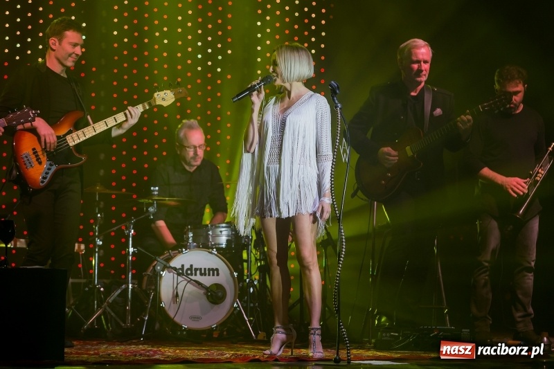 Zdjęcie w galerii na portalu naszraciborz.pl: Anna Wyszkoni gwiazdą koncertu na zakończenie obchodów 800-lecia Raciborza  wiadomości z regionu