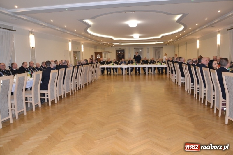 Zdjęcie w galerii na portalu naszraciborz.pl: Spotkanie weteranów pożarnictwa z powiatu raciborskiego  wiadomości z regionu