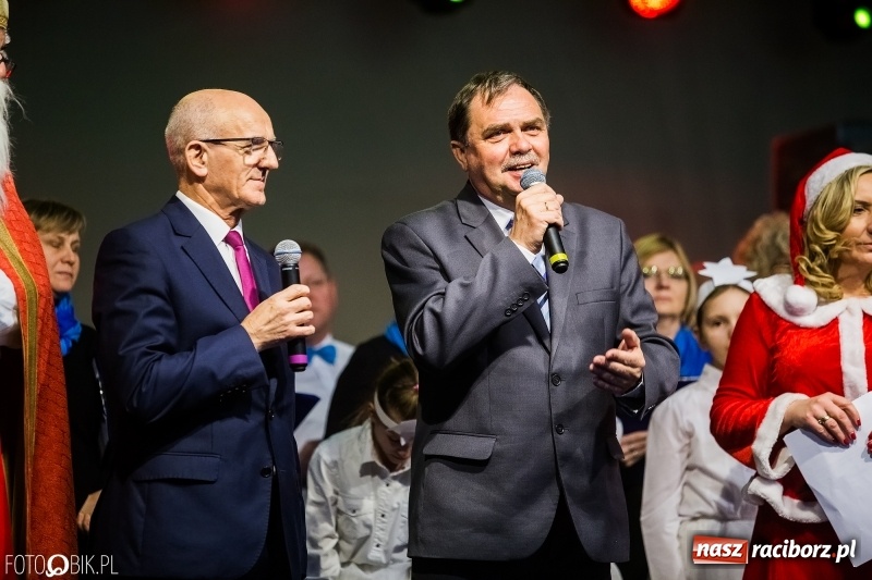 Zdjęcie w galerii na portalu naszraciborz.pl: Kiermasz świąteczny w Pietrowicach Wielkich wiadomości z regionu