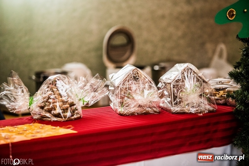 Zdjęcie w galerii na portalu naszraciborz.pl: Kiermasz świąteczny w Pietrowicach Wielkich wiadomości z regionu
