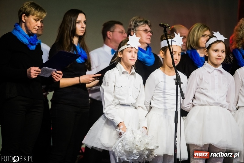 Zdjęcie w galerii na portalu naszraciborz.pl: Kiermasz świąteczny w Pietrowicach Wielkich wiadomości z regionu