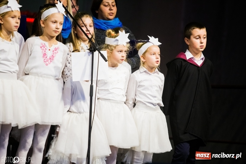 Zdjęcie w galerii na portalu naszraciborz.pl: Kiermasz świąteczny w Pietrowicach Wielkich wiadomości z regionu