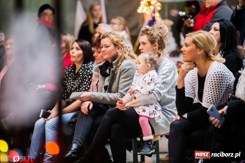 Zdjęcie w galerii na portalu naszraciborz.pl: Kiermasz świąteczny w Pietrowicach Wielkich wiadomości z regionu