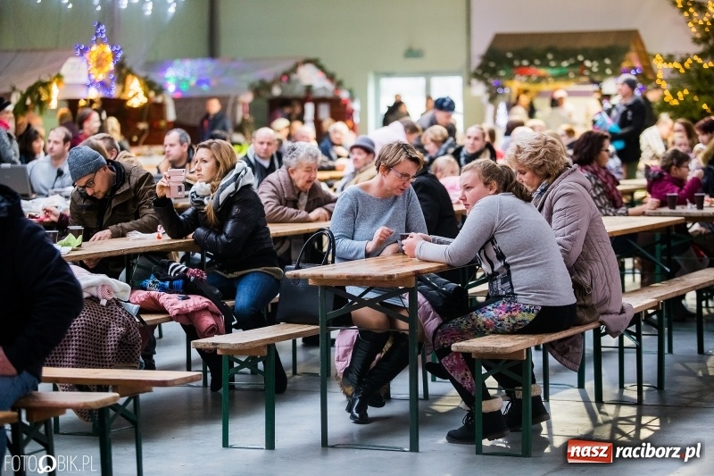 Zdjęcie w galerii na portalu naszraciborz.pl: Kiermasz świąteczny w Pietrowicach Wielkich wiadomości z regionu