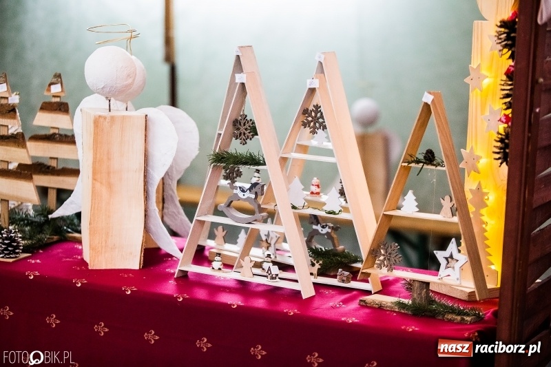 Zdjęcie w galerii na portalu naszraciborz.pl: Kiermasz świąteczny w Pietrowicach Wielkich wiadomości z regionu