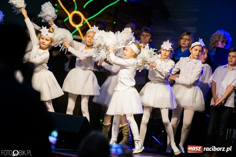 Zdjęcie w galerii na portalu naszraciborz.pl: Kiermasz świąteczny w Pietrowicach Wielkich wiadomości z regionu