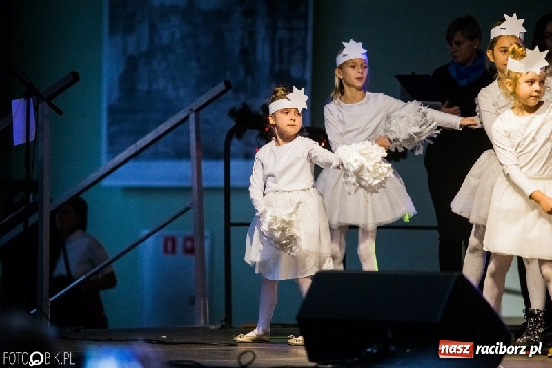 Zdjęcie w galerii na portalu naszraciborz.pl: Kiermasz świąteczny w Pietrowicach Wielkich wiadomości z regionu