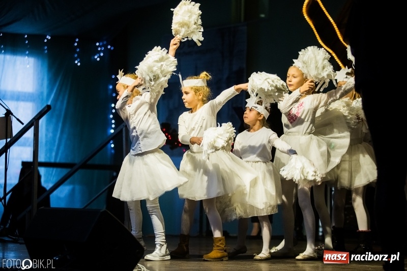 Zdjęcie w galerii na portalu naszraciborz.pl: Kiermasz świąteczny w Pietrowicach Wielkich wiadomości z regionu