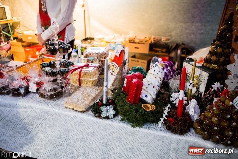Zdjęcie w galerii na portalu naszraciborz.pl: Kiermasz świąteczny w Pietrowicach Wielkich wiadomości z regionu