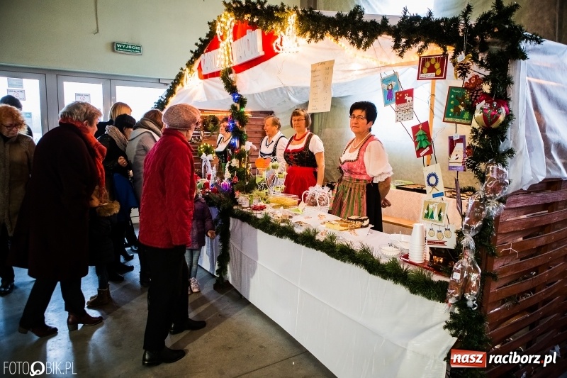 Zdjęcie w galerii na portalu naszraciborz.pl: Kiermasz świąteczny w Pietrowicach Wielkich wiadomości z regionu