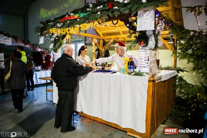 Zdjęcie w galerii na portalu naszraciborz.pl: Kiermasz świąteczny w Pietrowicach Wielkich wiadomości z regionu