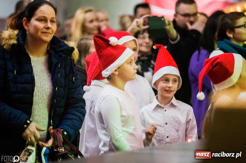 Zdjęcie w galerii na portalu naszraciborz.pl: Kiermasz świąteczny w Pietrowicach Wielkich wiadomości z regionu