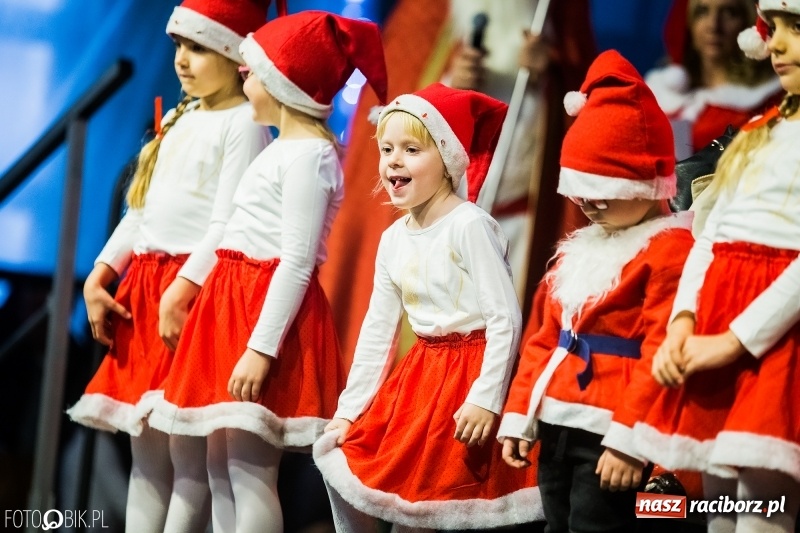 Zdjęcie w galerii na portalu naszraciborz.pl: Kiermasz świąteczny w Pietrowicach Wielkich wiadomości z regionu