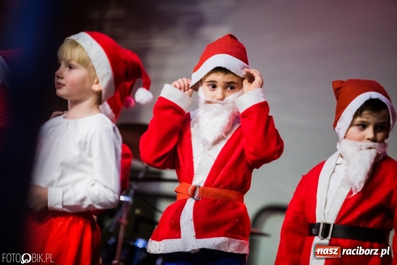 Zdjęcie w galerii na portalu naszraciborz.pl: Kiermasz świąteczny w Pietrowicach Wielkich wiadomości z regionu