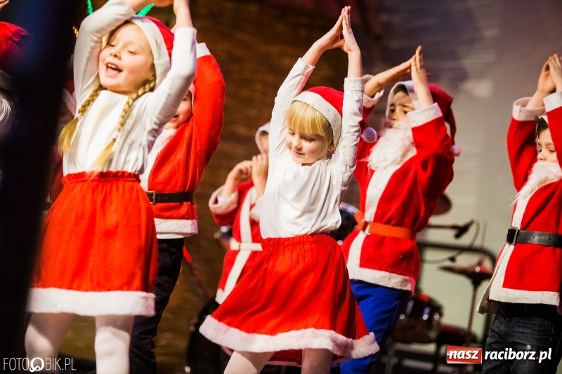 Zdjęcie w galerii na portalu naszraciborz.pl: Kiermasz świąteczny w Pietrowicach Wielkich wiadomości z regionu