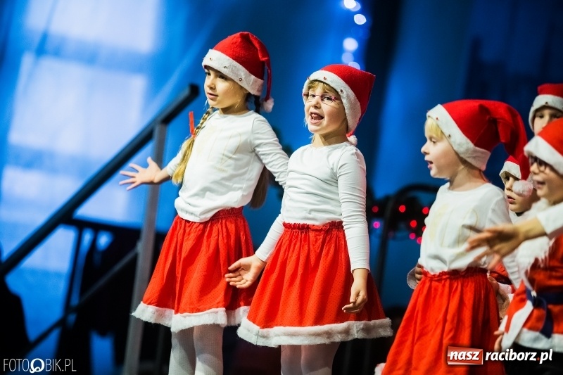 Zdjęcie w galerii na portalu naszraciborz.pl: Kiermasz świąteczny w Pietrowicach Wielkich wiadomości z regionu