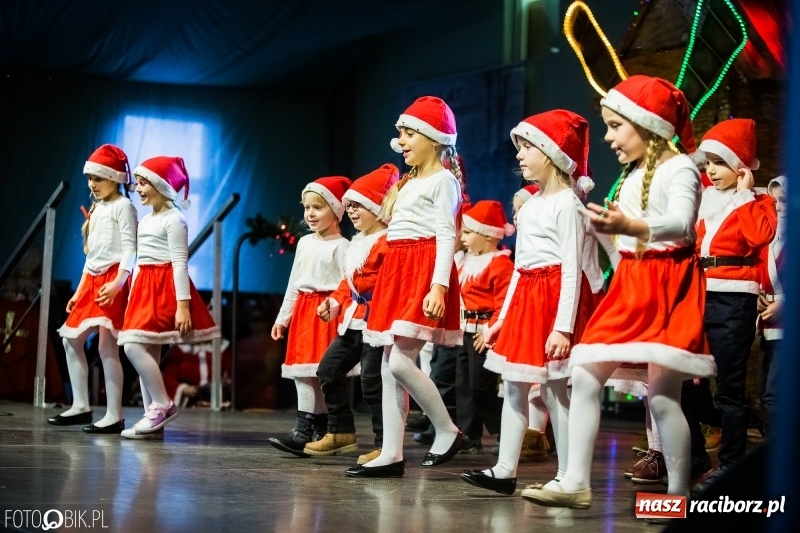 Zdjęcie w galerii na portalu naszraciborz.pl: Kiermasz świąteczny w Pietrowicach Wielkich wiadomości z regionu