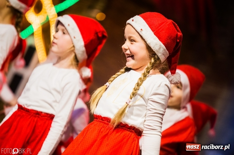 Zdjęcie w galerii na portalu naszraciborz.pl: Kiermasz świąteczny w Pietrowicach Wielkich wiadomości z regionu