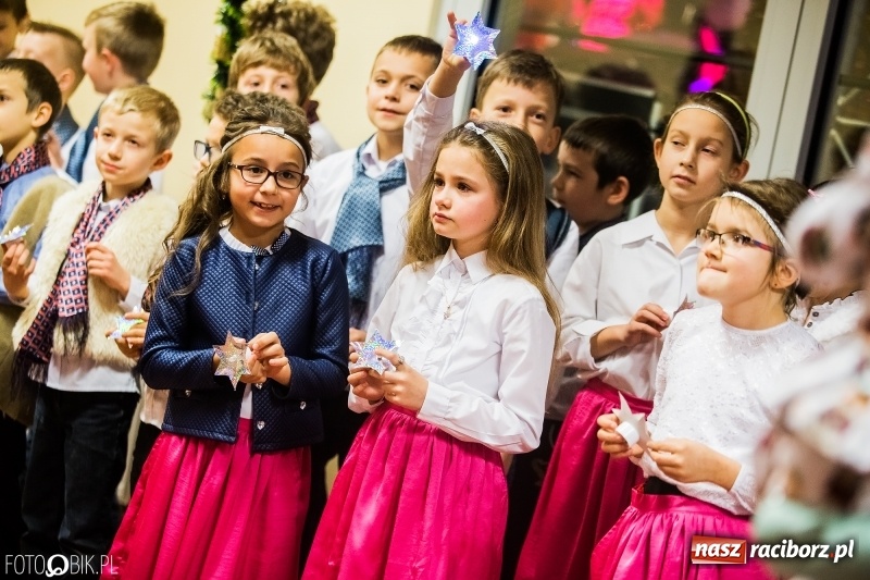 Zdjęcie w galerii na portalu naszraciborz.pl: Kiermasz świąteczny w Pietrowicach Wielkich wiadomości z regionu