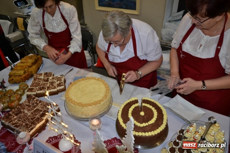Zdjęcie w galerii na portalu naszraciborz.pl: Coraz bliżej święta, czyli doroczny kiermasz wypieków i ozdób w Tworkowie wiadomości z regionu