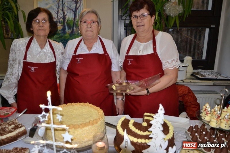 Zdjęcie w galerii na portalu naszraciborz.pl: Coraz bliżej święta, czyli doroczny kiermasz wypieków i ozdób w Tworkowie wiadomości z regionu