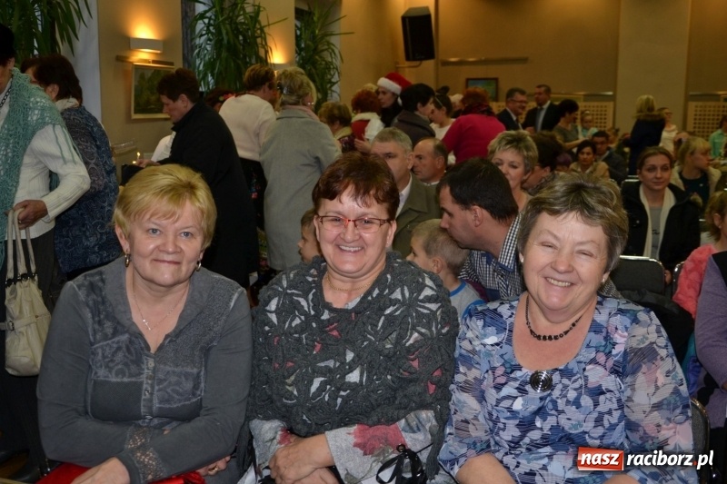 Zdjęcie w galerii na portalu naszraciborz.pl: Coraz bliżej święta, czyli doroczny kiermasz wypieków i ozdób w Tworkowie wiadomości z regionu