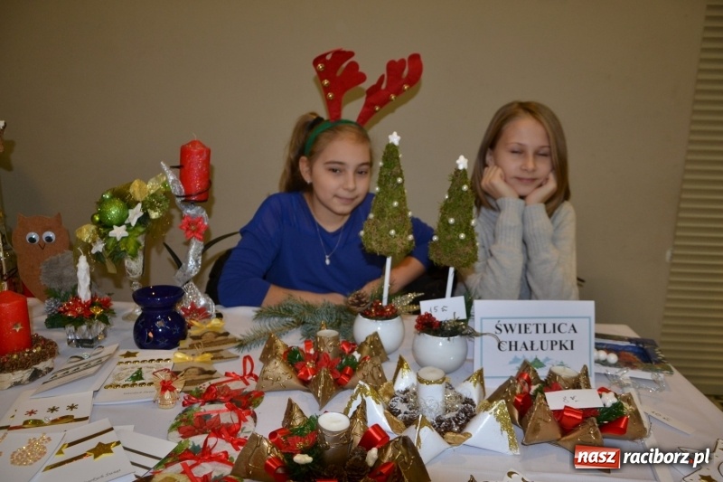 Zdjęcie w galerii na portalu naszraciborz.pl: Coraz bliżej święta, czyli doroczny kiermasz wypieków i ozdób w Tworkowie wiadomości z regionu