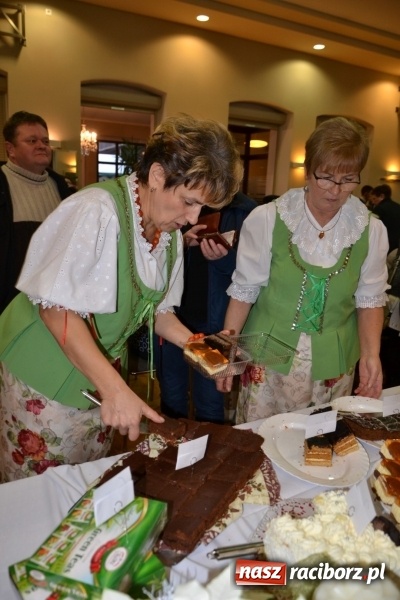Zdjęcie w galerii na portalu naszraciborz.pl: Coraz bliżej święta, czyli doroczny kiermasz wypieków i ozdób w Tworkowie wiadomości z regionu
