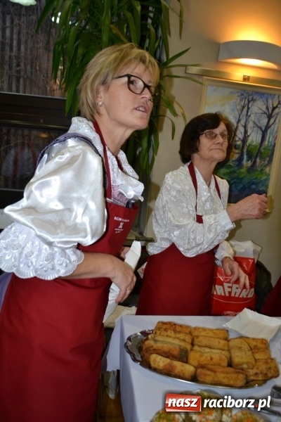 Zdjęcie w galerii na portalu naszraciborz.pl: Coraz bliżej święta, czyli doroczny kiermasz wypieków i ozdób w Tworkowie wiadomości z regionu