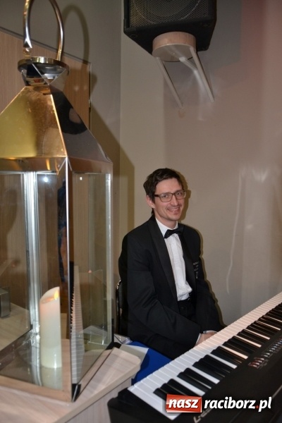 Zdjęcie w galerii na portalu naszraciborz.pl: Coraz bliżej święta, czyli doroczny kiermasz wypieków i ozdób w Tworkowie wiadomości z regionu