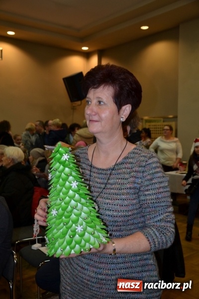 Zdjęcie w galerii na portalu naszraciborz.pl: Coraz bliżej święta, czyli doroczny kiermasz wypieków i ozdób w Tworkowie wiadomości z regionu