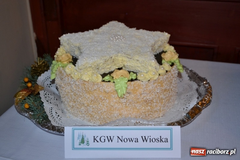 Zdjęcie w galerii na portalu naszraciborz.pl: Coraz bliżej święta, czyli doroczny kiermasz wypieków i ozdób w Tworkowie wiadomości z regionu