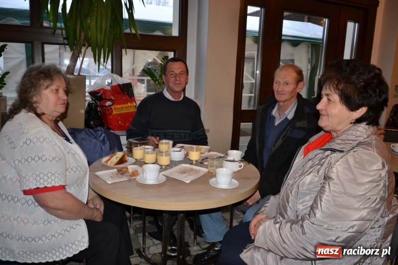 Zdjęcie w galerii na portalu naszraciborz.pl: Coraz bliżej święta, czyli doroczny kiermasz wypieków i ozdób w Tworkowie wiadomości z regionu