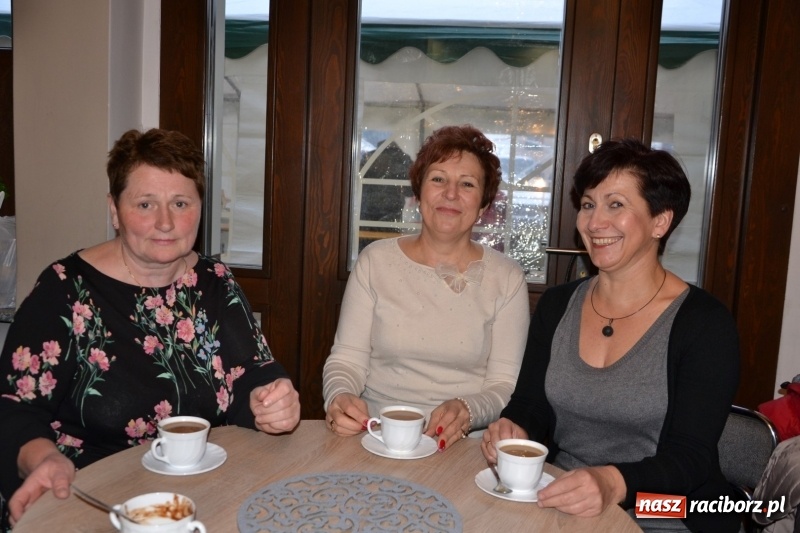 Zdjęcie w galerii na portalu naszraciborz.pl: Coraz bliżej święta, czyli doroczny kiermasz wypieków i ozdób w Tworkowie wiadomości z regionu